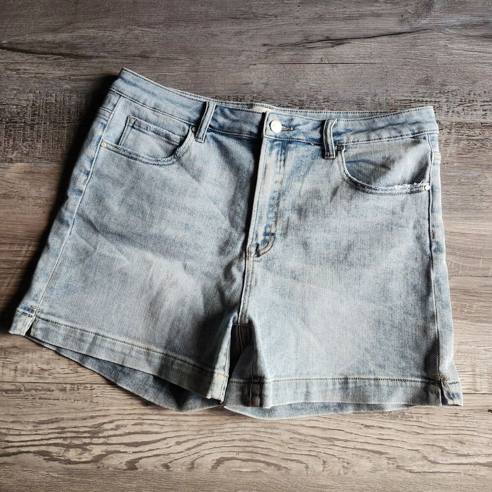 (2XL) RISEN Denim Shorts